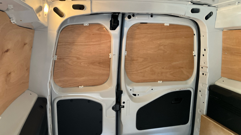 Citroen Berlingo Xl Diesel 1.5 BlueHDi 950Kg Enterprise Ed 100ps 6 Speed S/S